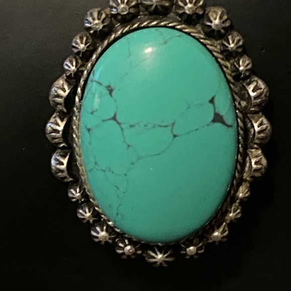 Lucky Brand Faux Turquoise and Silvertone Necklace and bracelet - Picture 3 of 8